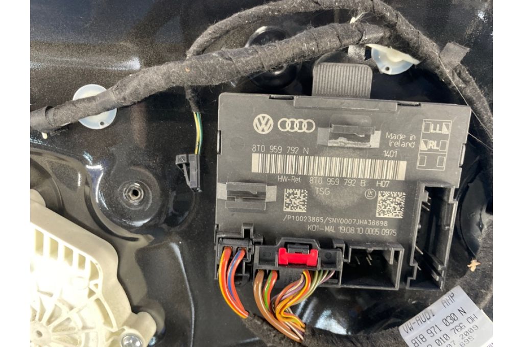 8T8831051C | Drzwi przed. lew. AUDI A5 07-17 (371969) - Zdjęcie 11