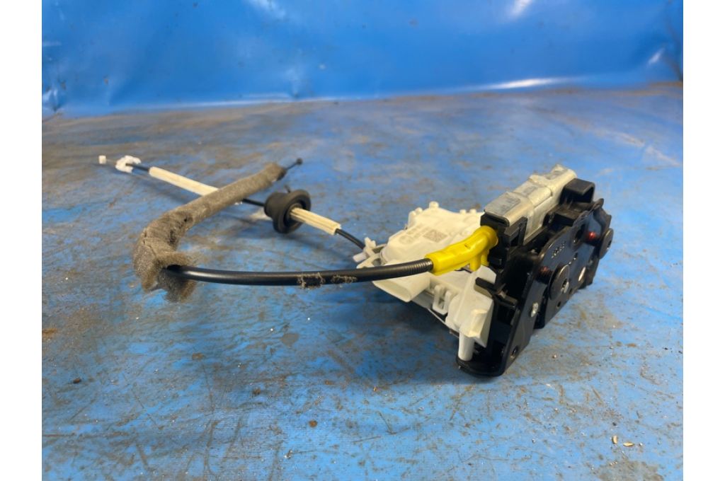 8K0 839 015 F | Zamek drzwi tyl. lew. AUDI A4 08-15 (372008)