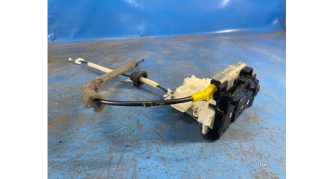 Zamek drzwi tyl. lew. AUDI A4 08-15