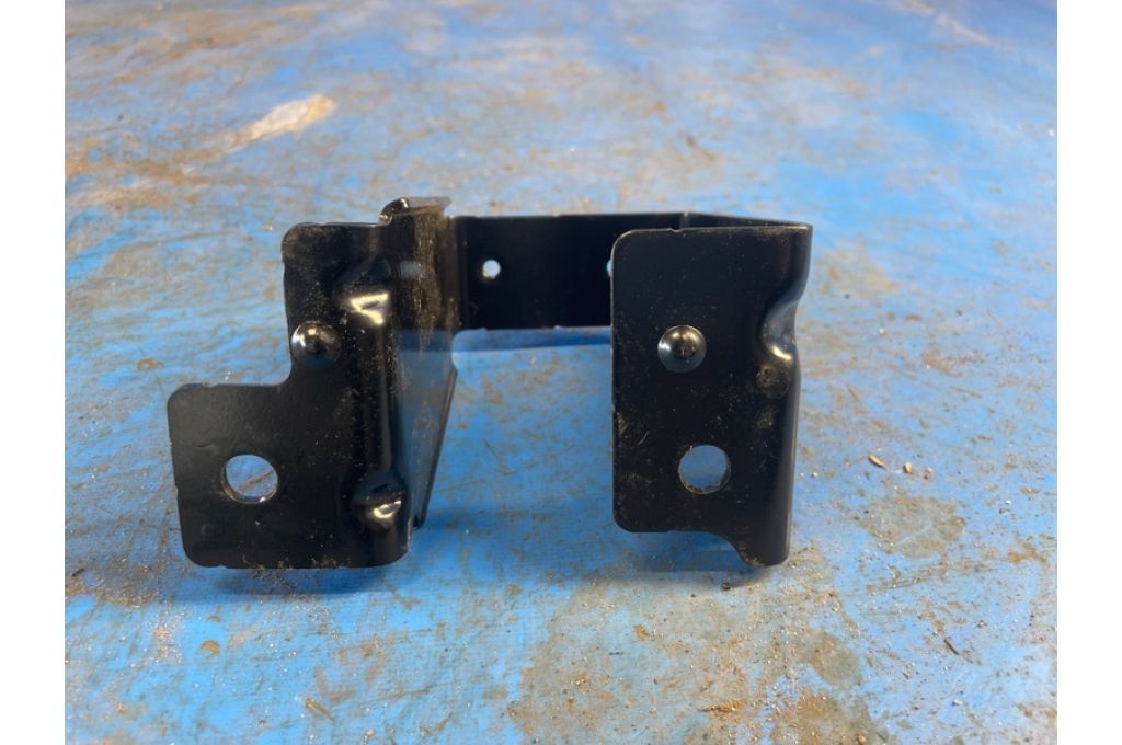 8R0813383 | Кронштейн/крепление AUDI Q5 08-16 (372031) - Zdjęcie 2