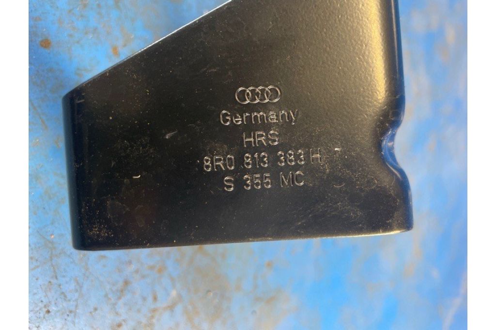 8R0813383 | Кронштейн/крепление AUDI Q5 08-16 (372031) - Zdjęcie 3
