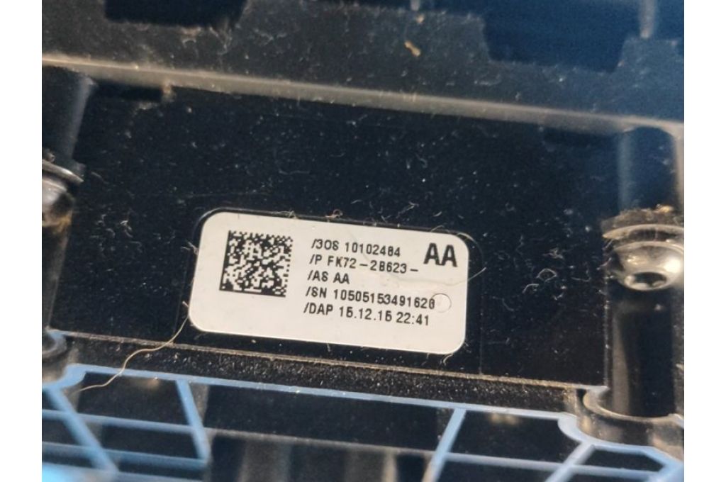 FK72-2B623-AA | Przycisk hamulca postojowego LAND ROVER DISCOVERY Sport 15-19 (372171) - Zdjęcie 4