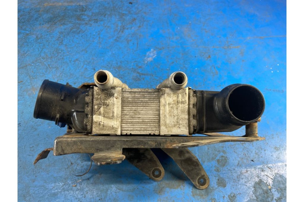 GJ32-9L440-AB | Chłodnica intercoolera LAND ROVER DISCOVERY Sport 15-19 (372212) - Zdjęcie 3