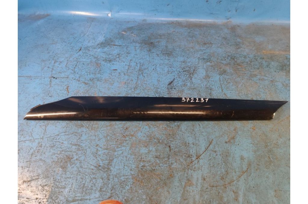 79210-35010 | Listwa nadwozia praw. SSANGYONG TIVOLI 15-19 (372231)