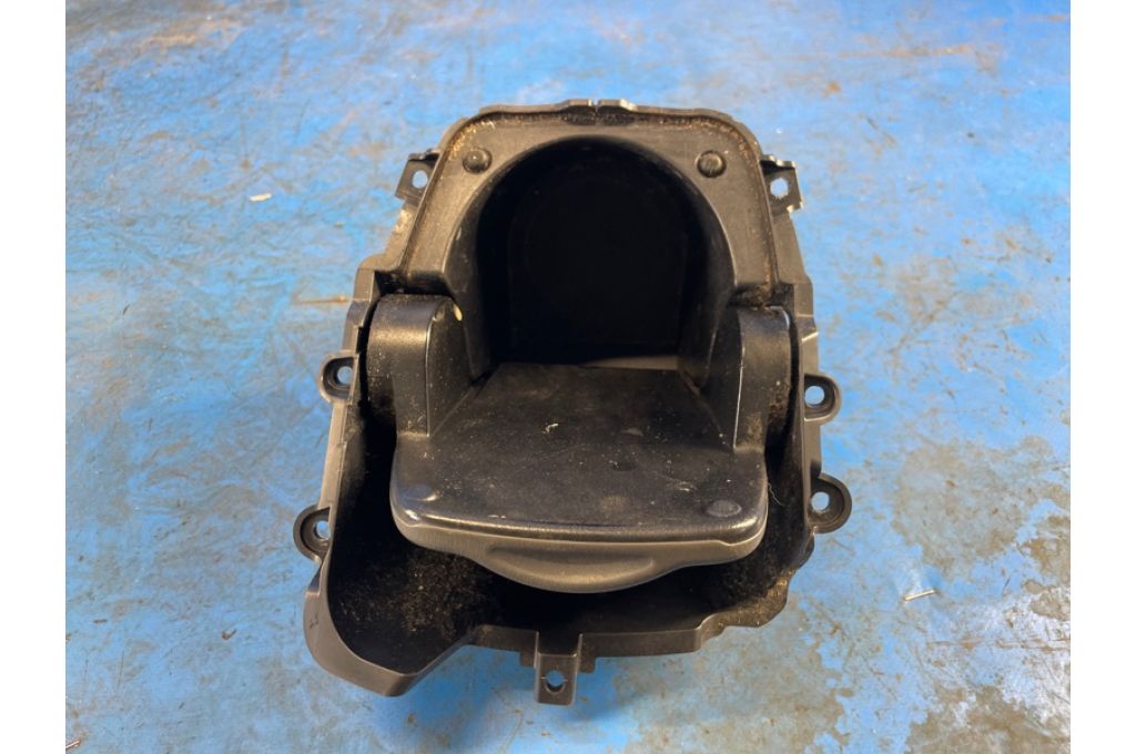 55625-47050 | Schowek TOYOTA PRIUS - 30 09-17 (372387) - Zdjęcie 3