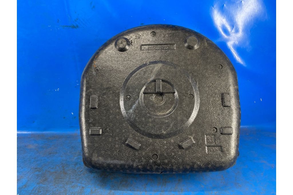 64777-02170 | Skrzynka narzędziowa TOYOTA AURIS 13-18 (372493) - Zdjęcie 3