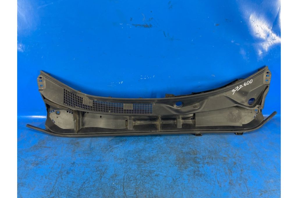 55781-52590 | Osłona pod przednią szybę LEXUS LBX 23- (372600)