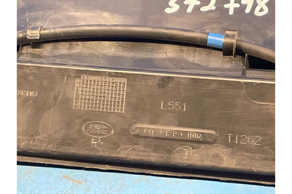 K8D24105A | Osłona pod przednią szybę LAND ROVER EVOQUE 2012-2018 (372748) - Zdjęcie 4