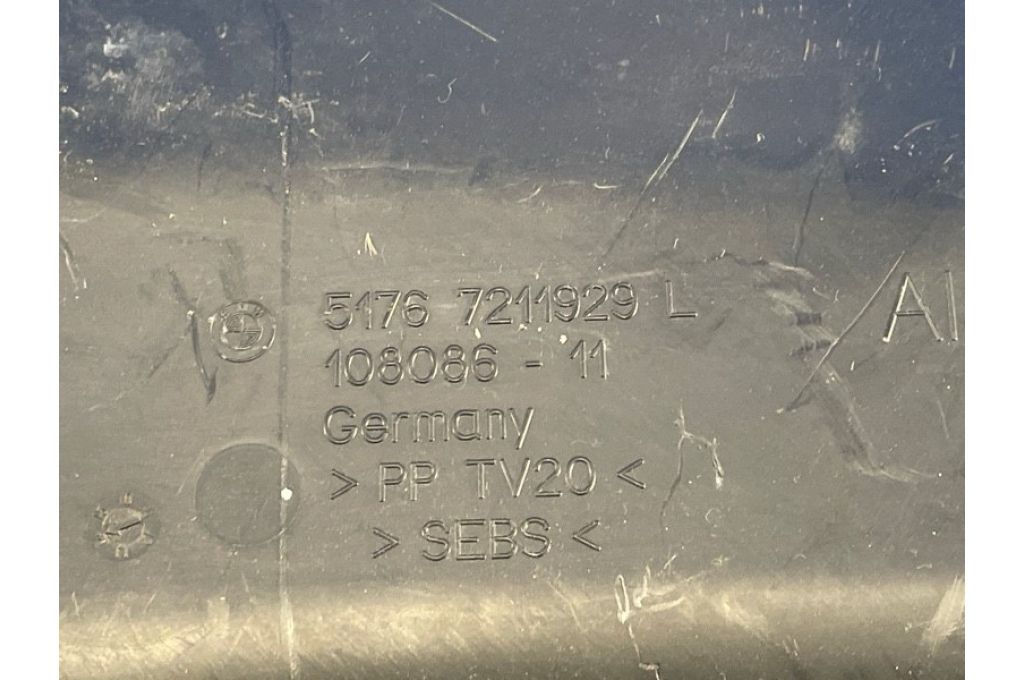51767211929 | nakładka błotnika przed. lew. BMW 6 SERIES (F13) 12-18 (372780) - Zdjęcie 3