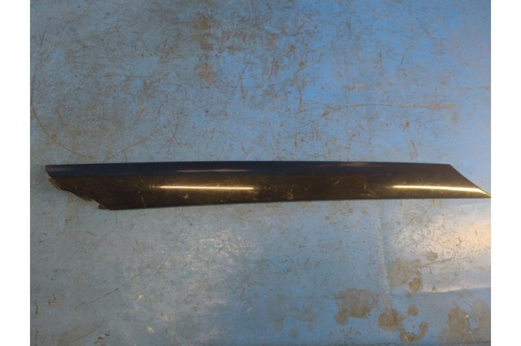 79210-35010 | Listwa nadwozia lew. SSANGYONG TIVOLI 15-19 (372930)