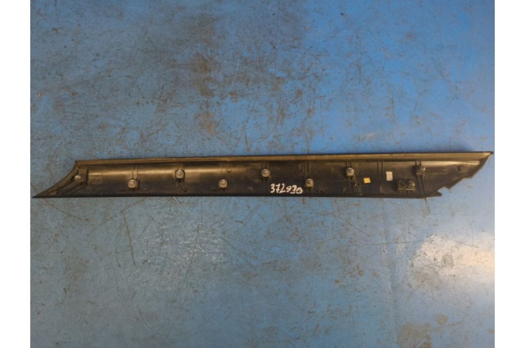 79210-35010 | Listwa nadwozia lew. SSANGYONG TIVOLI 15-19 (372930) - Zdjęcie 2