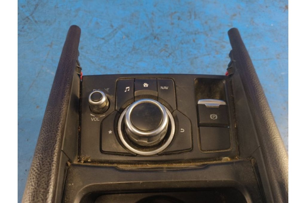 G46C66CMOA | Консоль между сидений MAZDA 3 BM 13-19 (372939) - Zdjęcie 4
