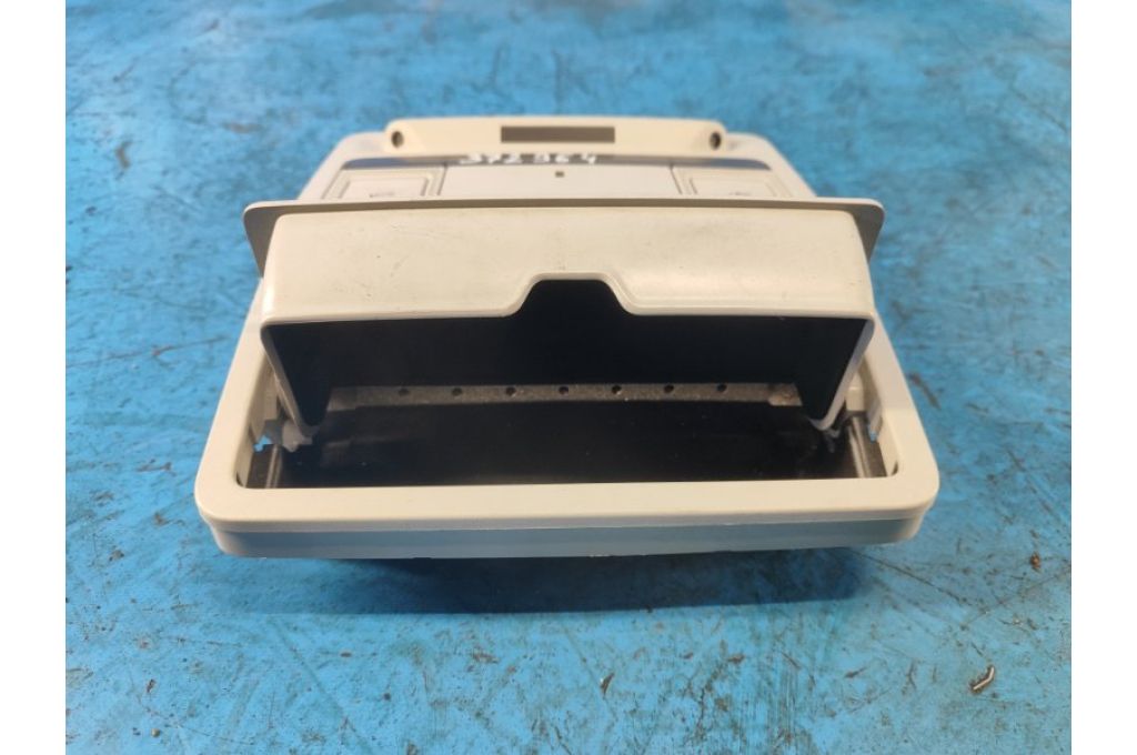 FK72-15K609-AA | Lampka wnętrza LAND ROVER DISCOVERY Sport 15-19 (372964) - Zdjęcie 4