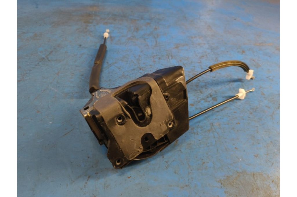 GK72-203A28-CD | Zamek drzwi przed. praw. LAND ROVER DISCOVERY Sport 15-19 (372972)