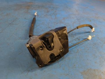 Zamek drzwi przed. praw. LAND ROVER DISCOVERY Sport 15-19