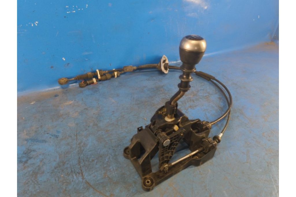 31700-35000 | dźwignia manualnej skrzyni biegów SSANGYONG TIVOLI 15-19 (373055)