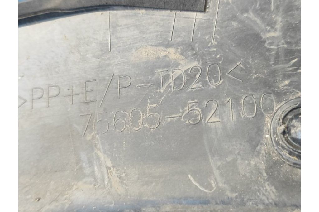 75605-52100 | nakładka poszerzająca błotnika tyl. praw. LEXUS LBX 23- (373080) - Zdjęcie 7