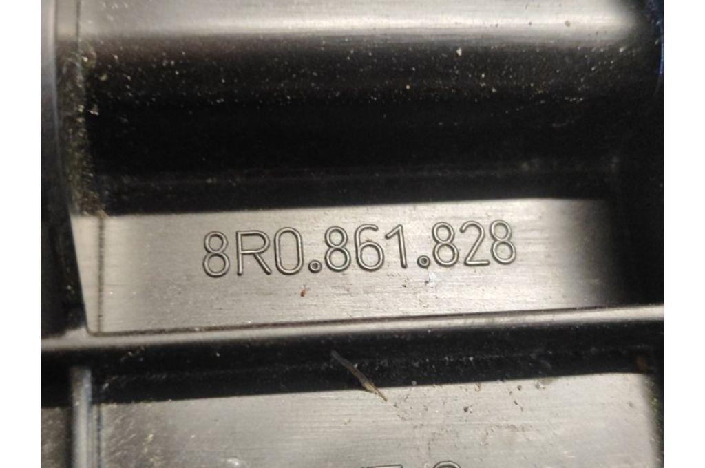 8R0 861 828 | osłona progu bagażnika praw. AUDI Q5 08-16 (373082) - Zdjęcie 3