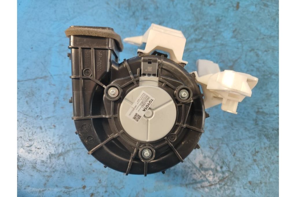 G9230-K0021 | silnik chłodzenia baterii LEXUS LBX 23- (373122) - Zdjęcie 4