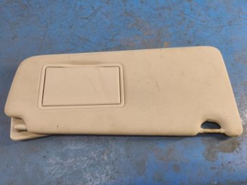 osłona przeciwsłoneczna praw. LAND ROVER DISCOVERY Sport 15-19