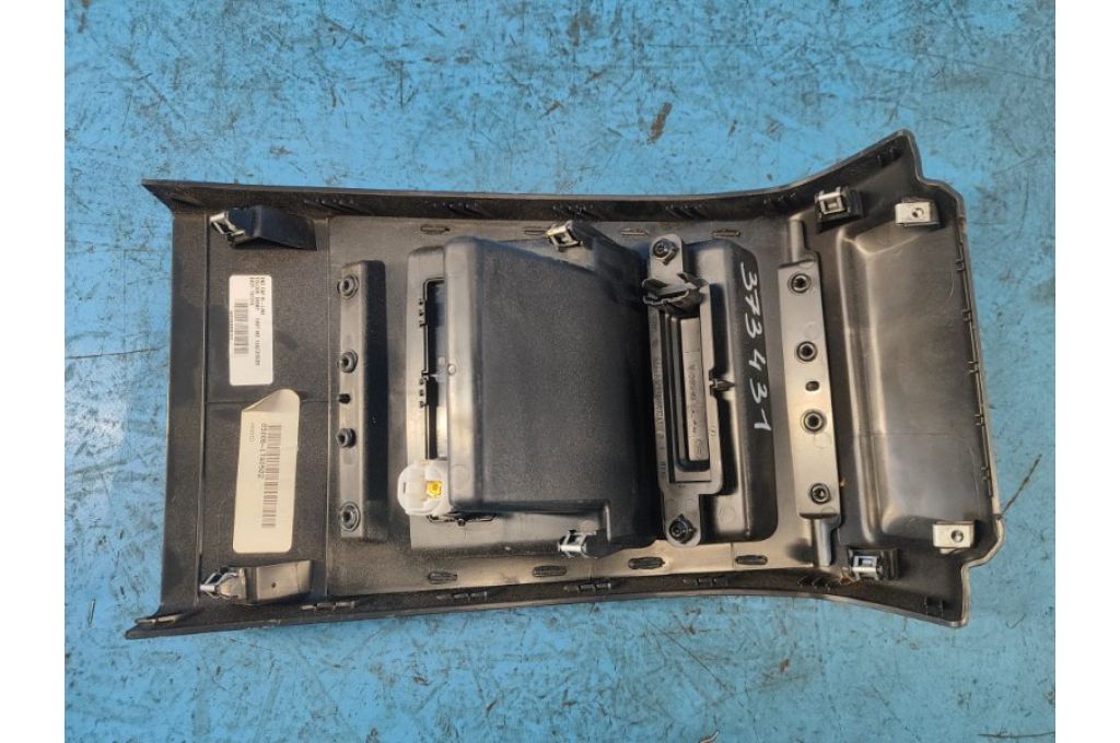 FK72-045B49-AC | Plastik wewnętrzny LAND ROVER DISCOVERY Sport 15-19 (373431) - Zdjęcie 4