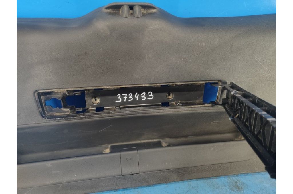 8R0 867 979 B | Tapicerka pokrywy bagażnika AUDI Q5 08-16 (373433) - Zdjęcie 4