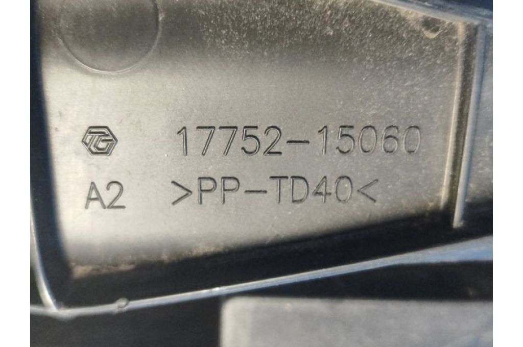 53213-52180 | Pas przedni górny LEXUS LBX 23- (373564) - Zdjęcie 5