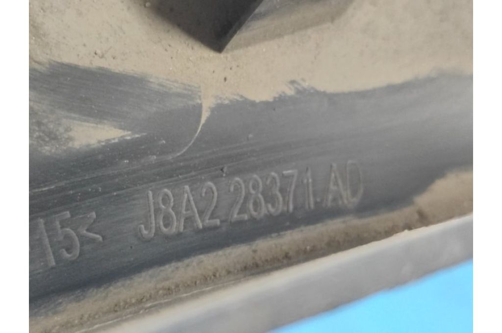 J8A2-28371-AD | nakładka poszerzająca błotnika tyl. lew. LAND ROVER VELAR 17- (373761) - Zdjęcie 4