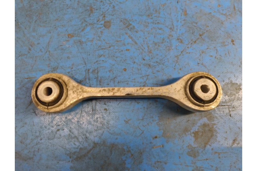 4M0 411 317 J | Stabilizator kolumny zawieszenia PORSCHE MACAN 18-22 (373765)