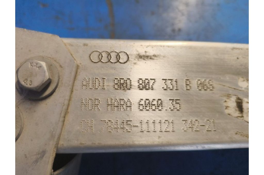 8R0 807 313 E | Wzmacniacz tylnego zderzaka PORSCHE MACAN 18-22 (373844) - Zdjęcie 3
