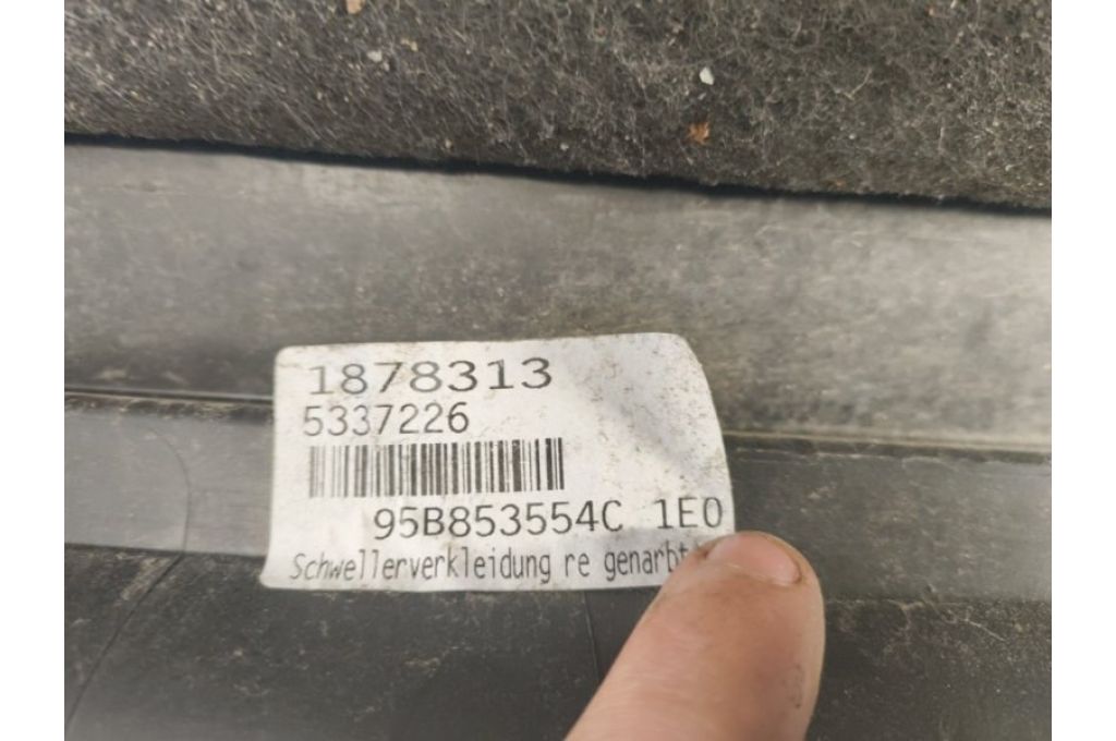 95B 853 554 C | zewnętrzna osłona progu praw. PORSCHE MACAN 18-22 (373984) - Zdjęcie 9