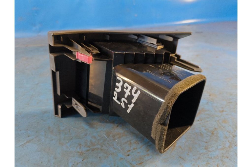 55660-47030 | Deflektor powietrza praw. TOYOTA PRIUS - 30 09-17 (374251) - Zdjęcie 2