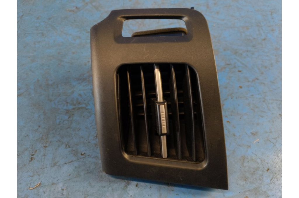 55660-47030 | Deflektor powietrza praw. TOYOTA PRIUS - 30 09-17 (374251)