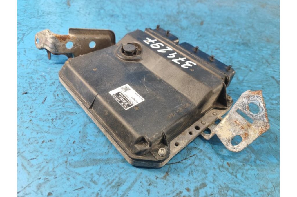 89661-47262 | Moduł sterowania silnikiem TOYOTA PRIUS - 30 09-17 (374297) - Zdjęcie 4