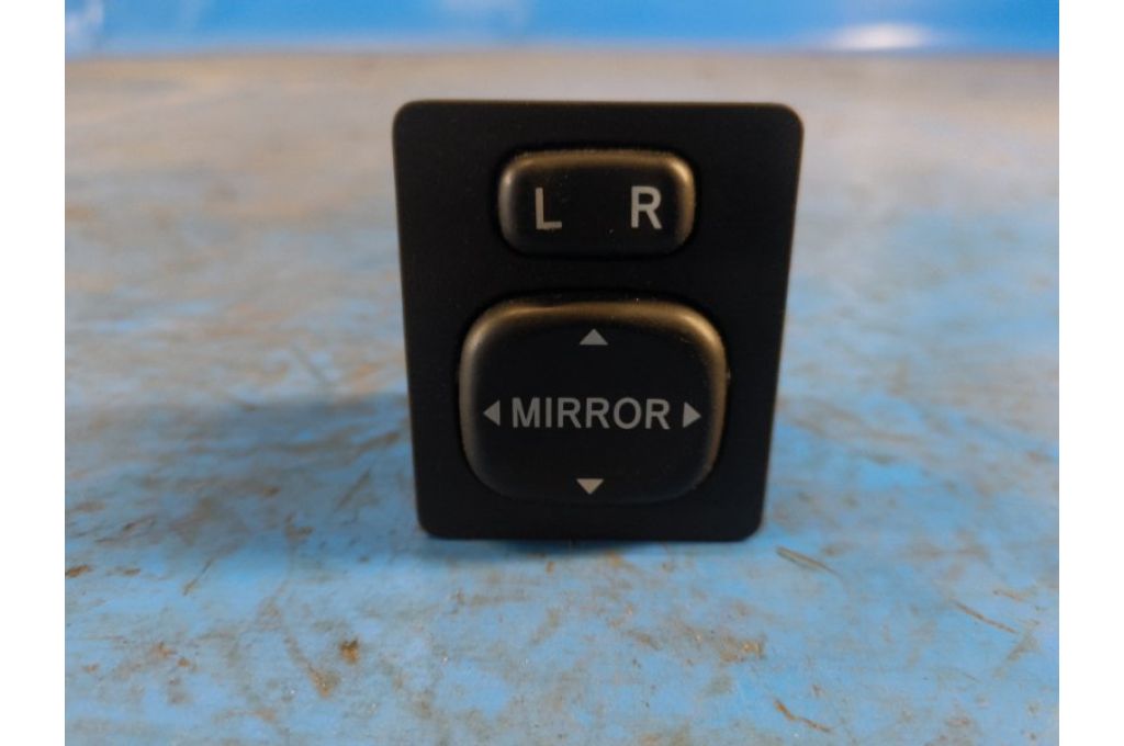 8487034010 | Moduł sterowania lusterkiem TOYOTA PRIUS - 30 09-17 (374299)