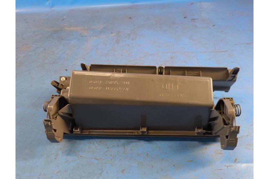55511-47040 | Schowek TOYOTA PRIUS - 30 09-17 (374344) - Zdjęcie 4