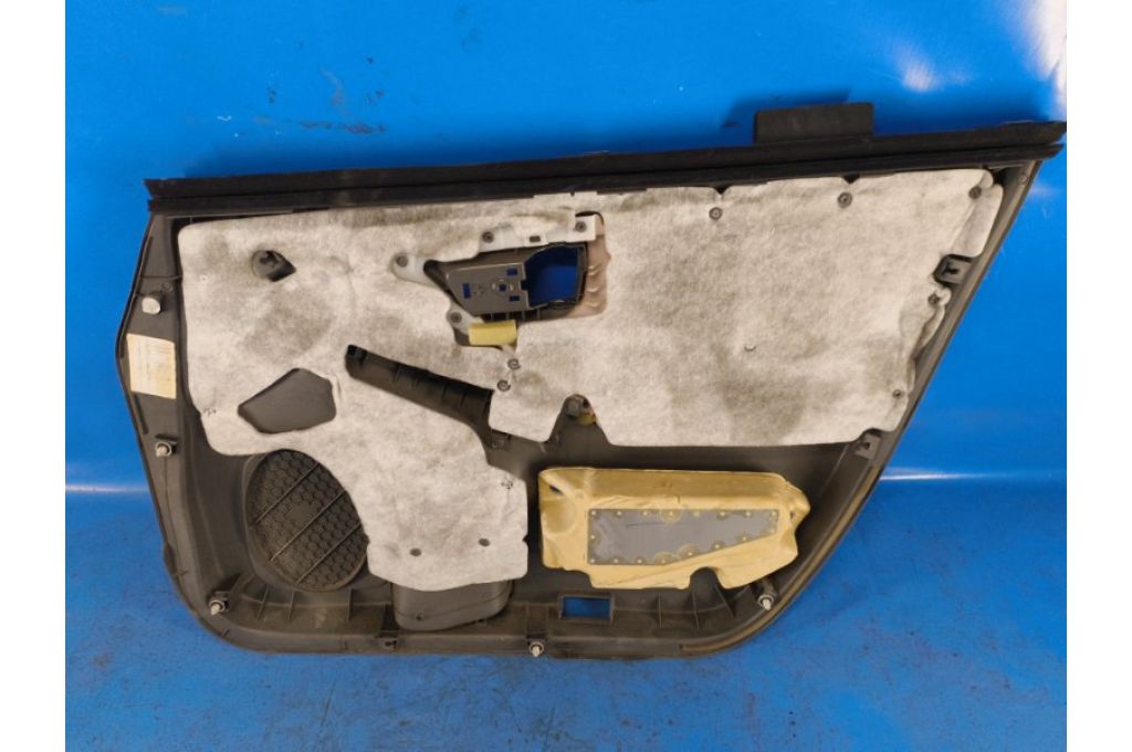6762047210B1 | tapicerka drzwi przed. lew. TOYOTA PRIUS - 30 09-17 (374351) - Zdjęcie 5