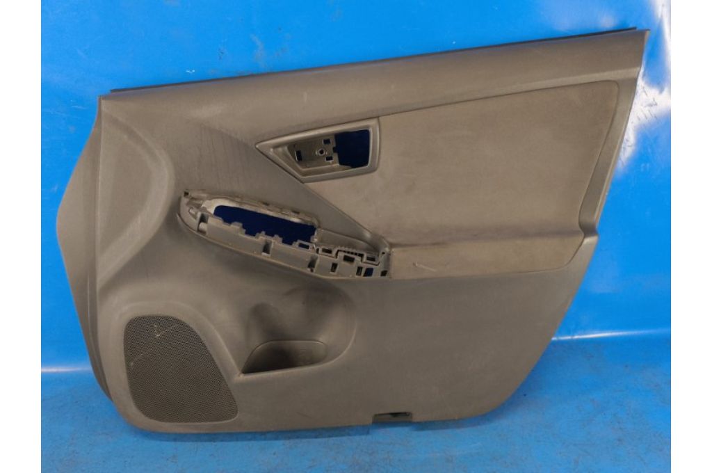 6761047210B0 | tapicerka drzwi przed. praw. TOYOTA PRIUS - 30 09-17 (374352)