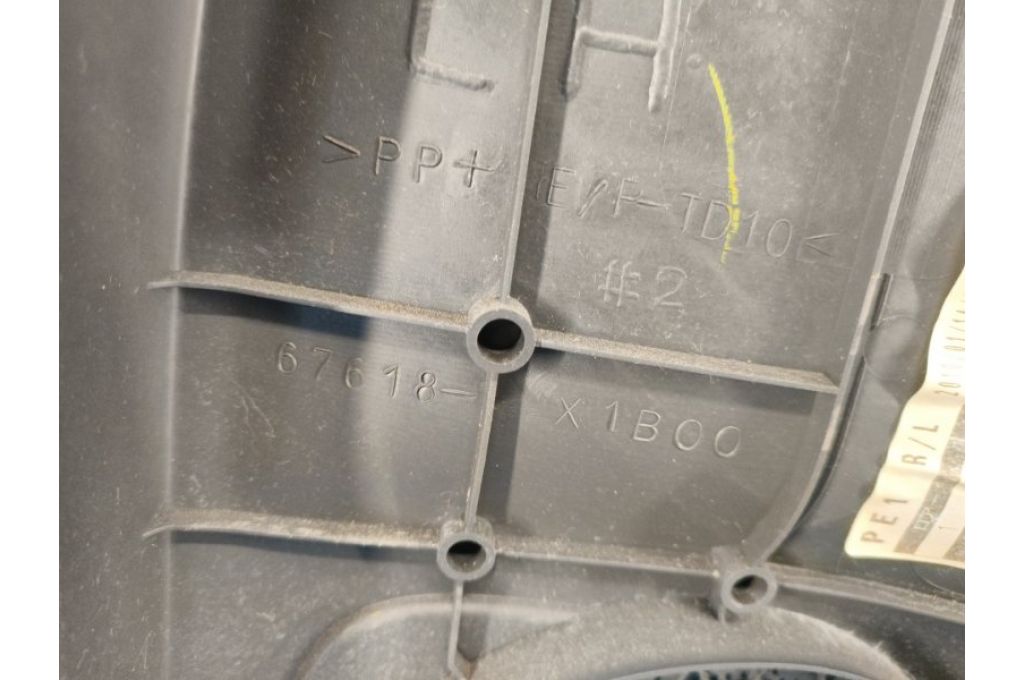 6764047260B0 | tapicerka drzwi tyl. lew. TOYOTA PRIUS - 30 09-17 (374443) - Zdjęcie 6