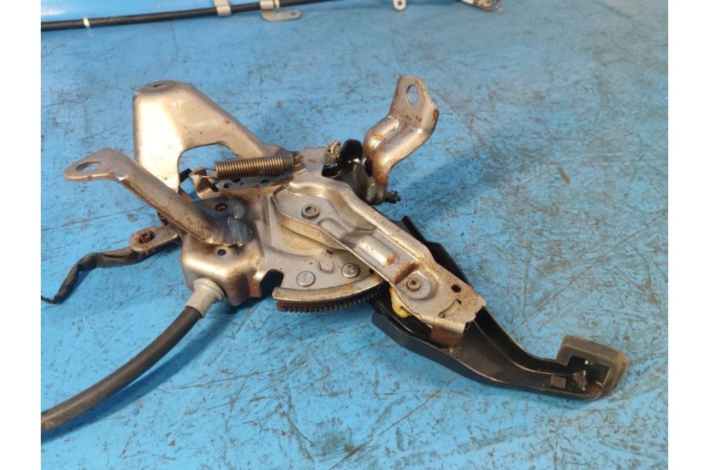 46200-47070 | Pedał hamulca postojowego TOYOTA PRIUS - 30 09-17 (374465) - Zdjęcie 4