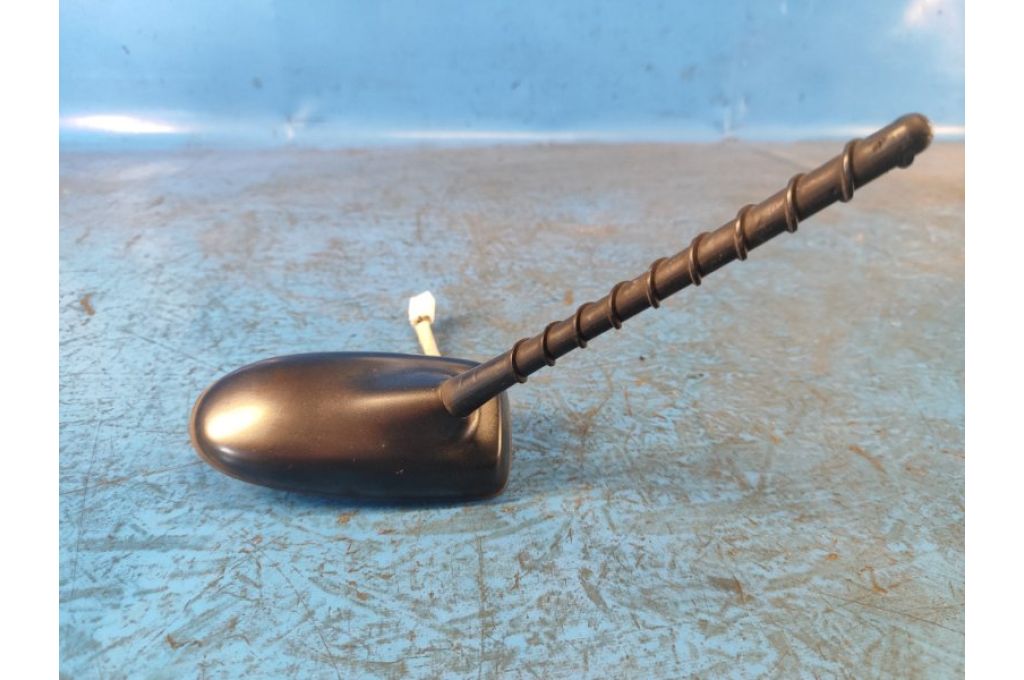 86960-47010 | Antena TOYOTA PRIUS - 30 09-17 (374478)