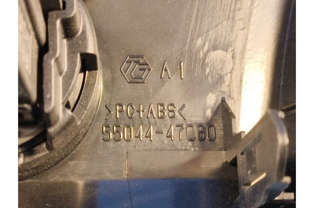 89611-75042 | Przycisk Start-Stop TOYOTA PRIUS - 30 09-17 (374502) - Zdjęcie 4