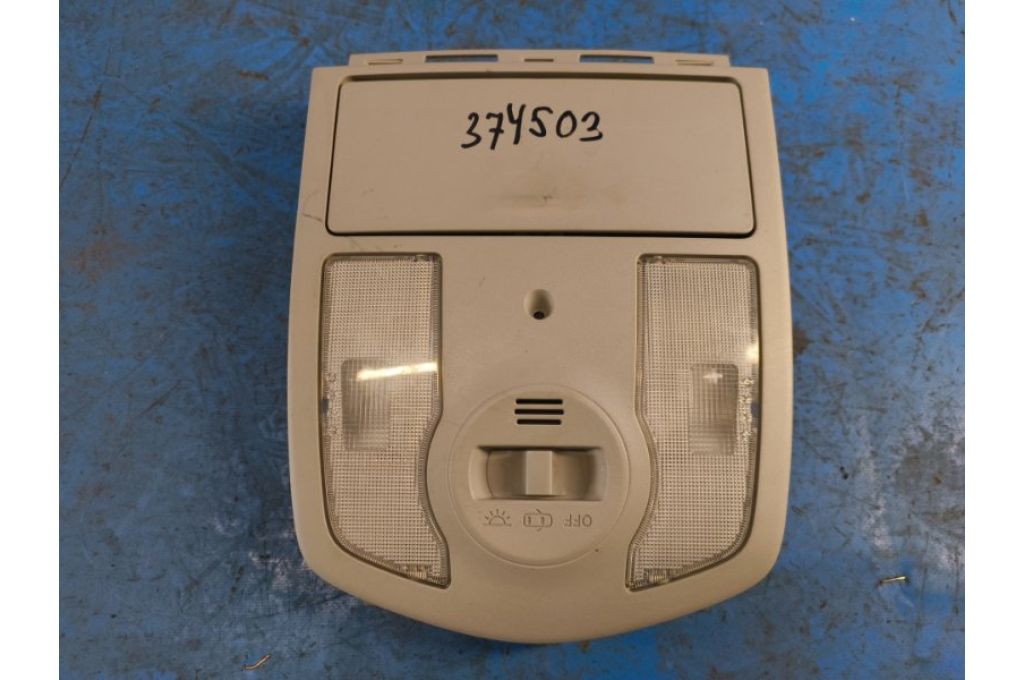 8126047090B0 | Lampka wnętrza przed. TOYOTA PRIUS - 30 09-17 (374503)