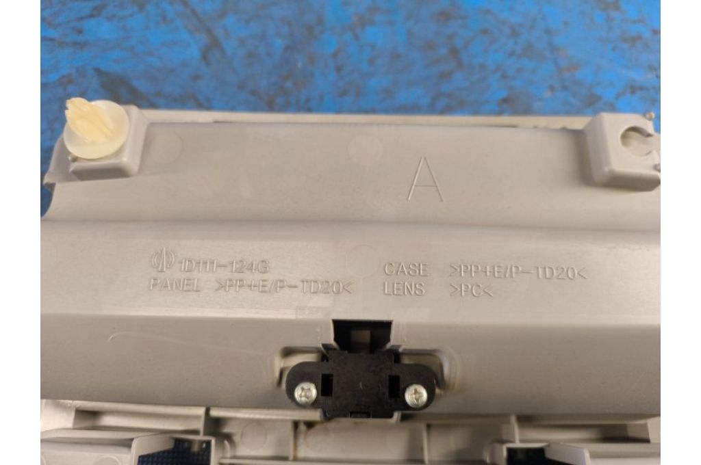 8126047090B0 | Lampka wnętrza przed. TOYOTA PRIUS - 30 09-17 (374503) - Zdjęcie 5
