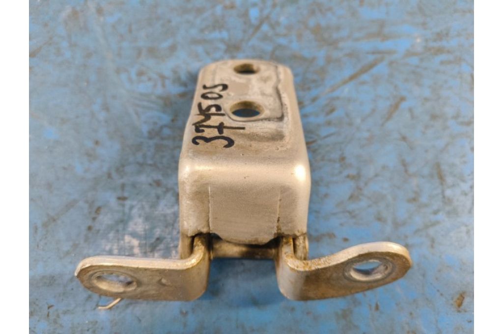 68760-20121 | Dolny zawias drzwi tyl. lew. TOYOTA PRIUS - 30 09-17 (374505)
