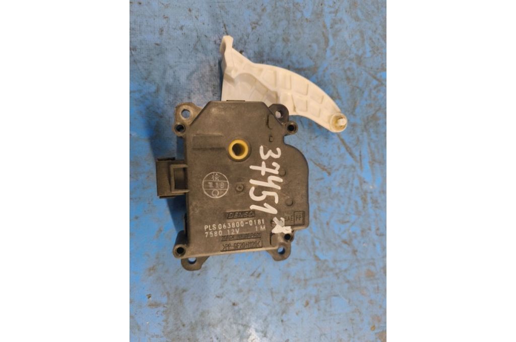 063800-0181 | silnik przepustnicy nagrzewnicy TOYOTA PRIUS - 30 09-17 (374518)