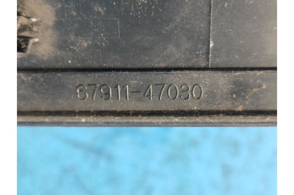 67911-47030 | wewnętrzna osłona progu przed. TOYOTA PRIUS - 30 09-17 (374521) - Zdjęcie 4