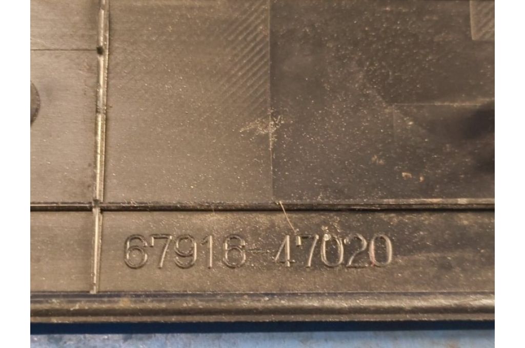 67916-47020 | wewnętrzna osłona progu tyl. TOYOTA PRIUS - 30 09-17 (374522) - Zdjęcie 3