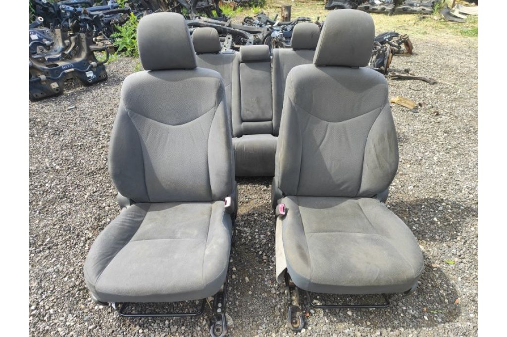 Komplet siedzeń TOYOTA PRIUS - 30 09-17 (374536)