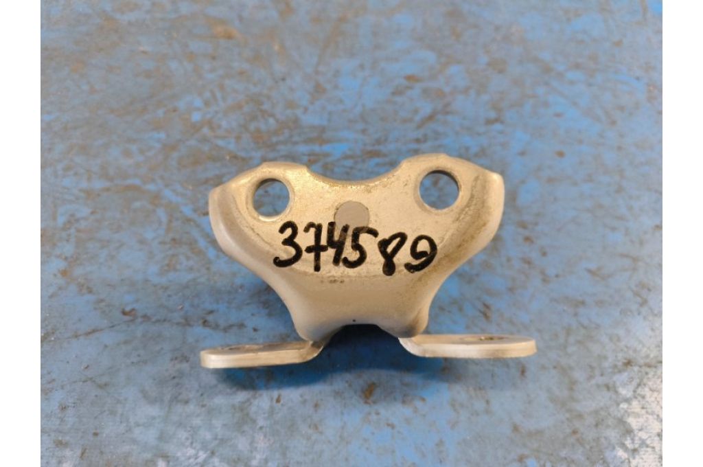 68750-20121 | Górny zawias drzwi tyl. praw. TOYOTA PRIUS - 30 09-17 (374589) - Zdjęcie 2